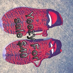Yeezy shoes never used before